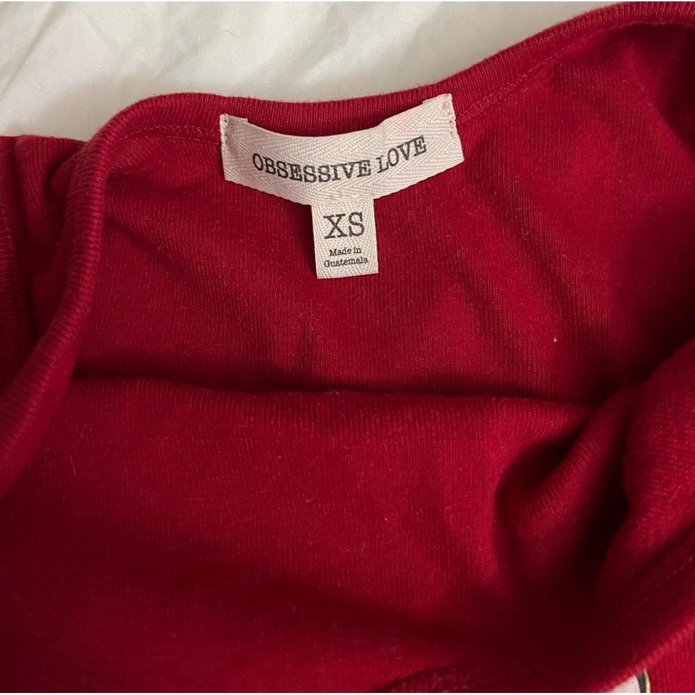 Red tee - Picture 2 of 3